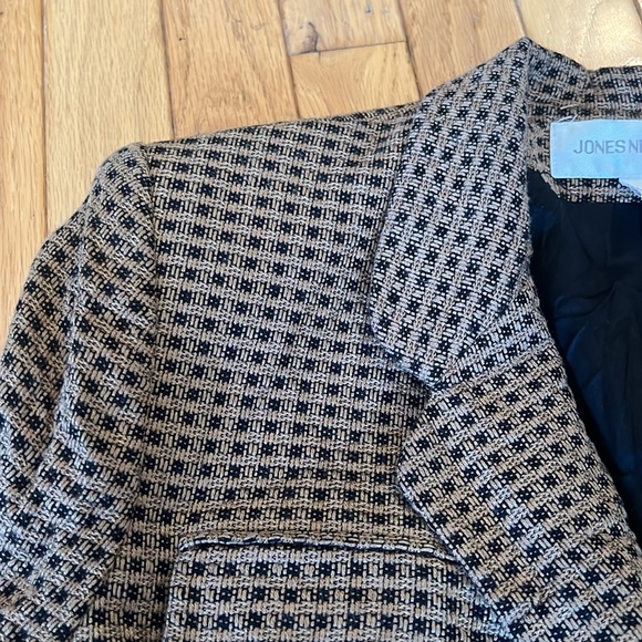 Vintage Jones New York Light Brown and Black Checkered Blazer - Picture 7 of 10